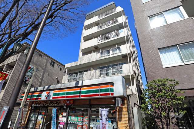 サニーハイツ上北沢の外観(南東側から)