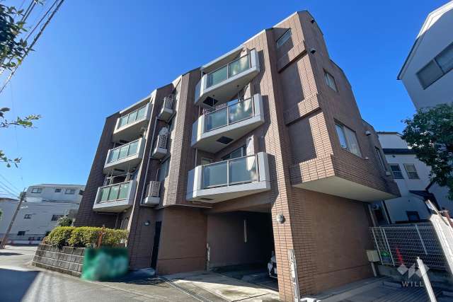 クィーンシティ世田谷上北沢の外観（北東側から）