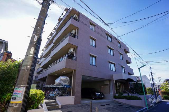 コスモ上北沢の外観（南東側から）