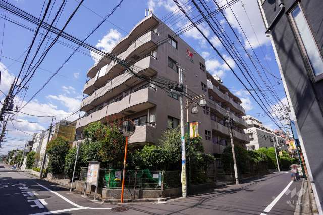 ウインベルソロ世田谷赤堤の外観（南東側から）