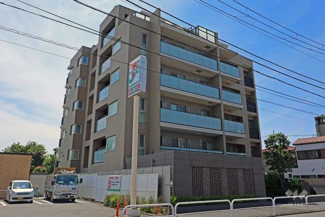 リーフィアレジデンス世田谷千歳船橋の外観（東側から）