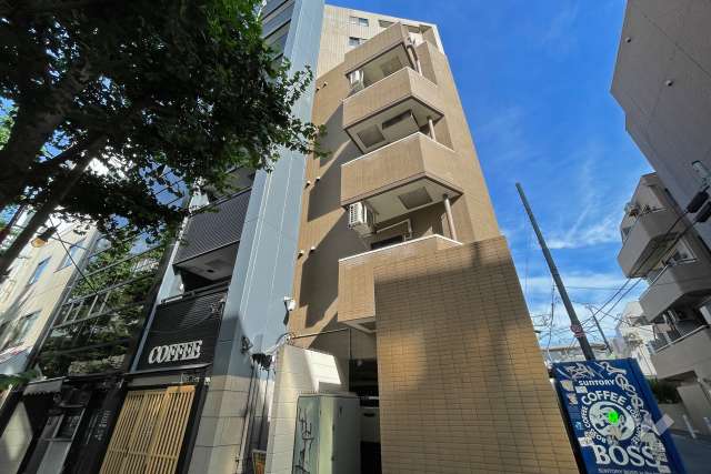 菱和パレス三軒茶屋壱番館の外観（南側から）