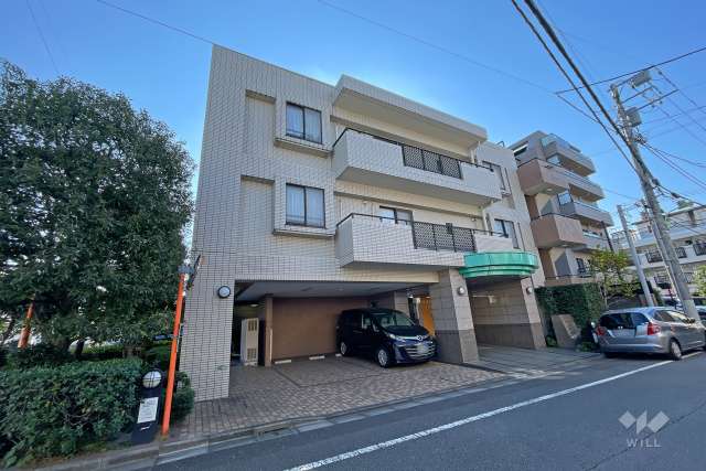 ディアナコート下北沢の外観（北東側から）