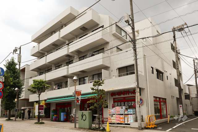 マートルコート尾山台の外観（北東側から）