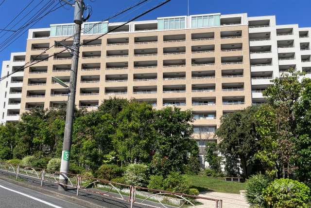 ブランズジオ等々力の外観（南東側から）