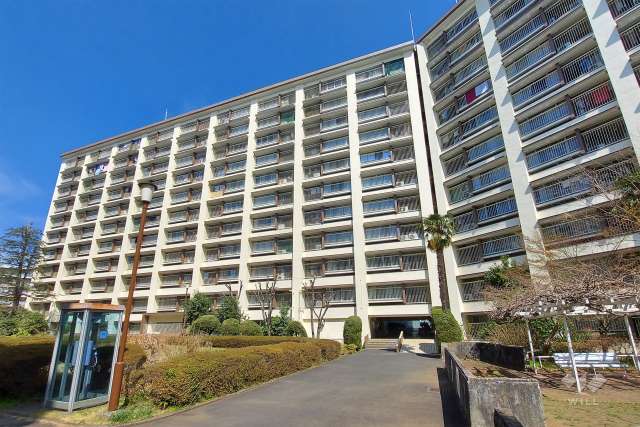 烏山南住宅１号棟の外観(南側から)
