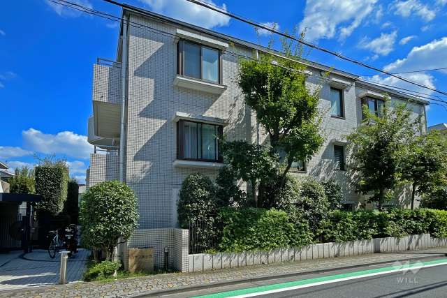 ハウス梅ヶ丘の外観（北西側から）