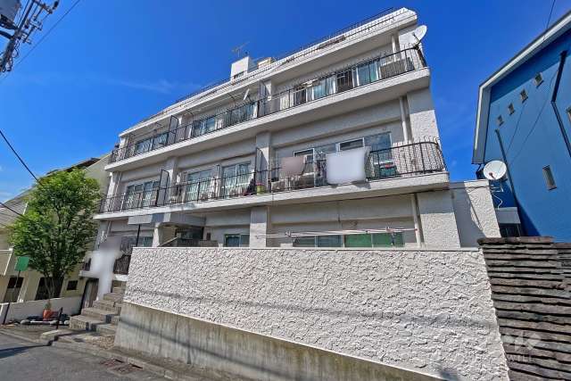 北沢マンションの外観（南東側から）