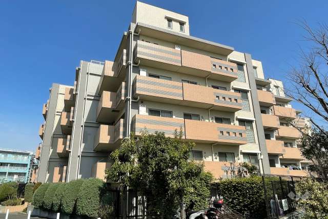 ジェイパークリバージュ二子玉川の外観（南西側から）