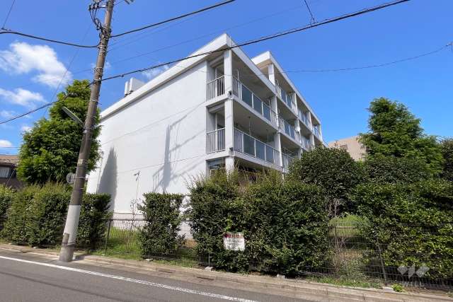 上野毛リッツハウスA館の外観（南東側から）