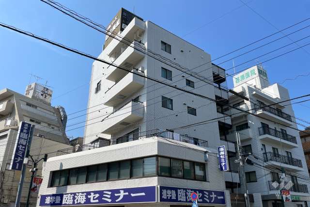 日興パレス用賀の外観（北側から）