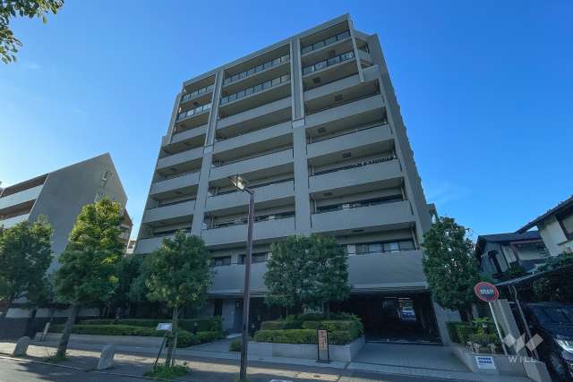 ライオンズステーションプラザ用賀の外観（南東側から）