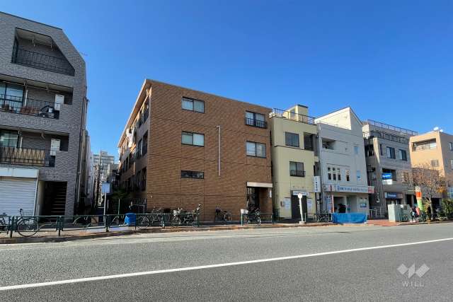 クラウンコーポラスの外観（東側から）