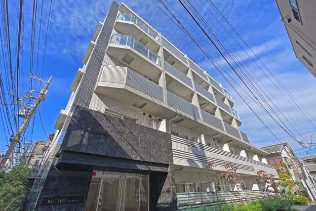 レアライズ蒲田の外観（南東側から）