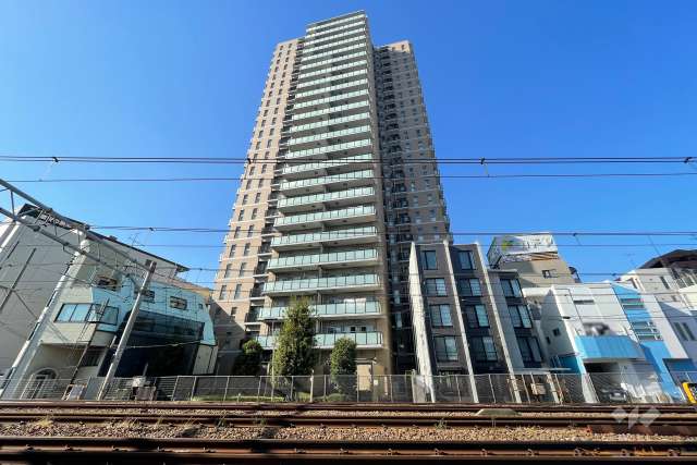 パークタワー山王の外観（東側から）