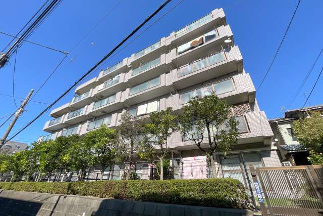 エンゼルハイム上池台の外観（南側から）