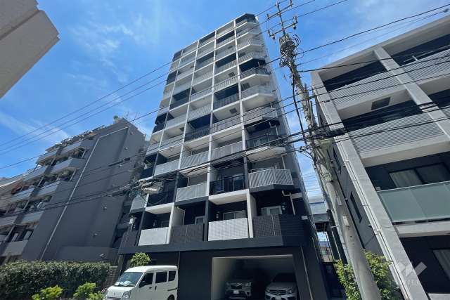 アクサス大森町の外観（東側から）
