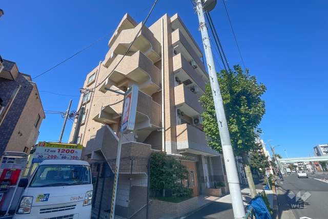 スカイコート田園調布の外観（南東側から）　