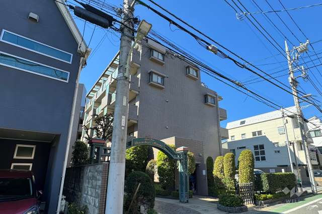 エンゼルハイム田園調布南の外観（東側から）