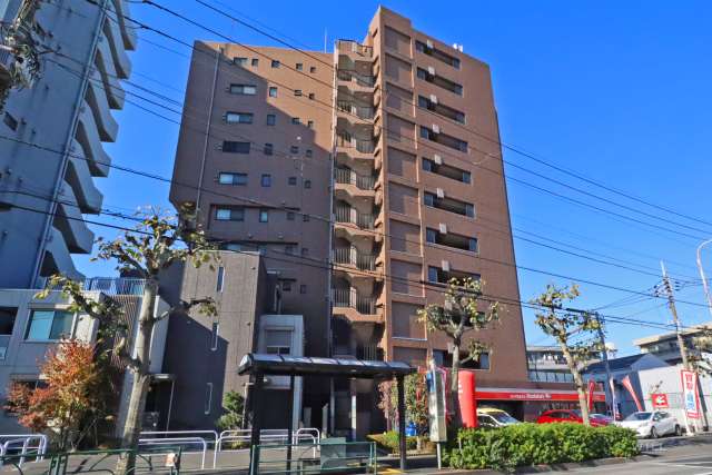 グランイーグル梅屋敷の外観（南東側から）