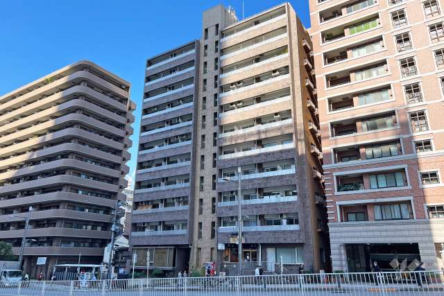 リアマンシオン晴海の外観（南西側から）