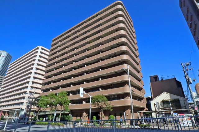 ライオンズマンション勝どきの外観（南側から）