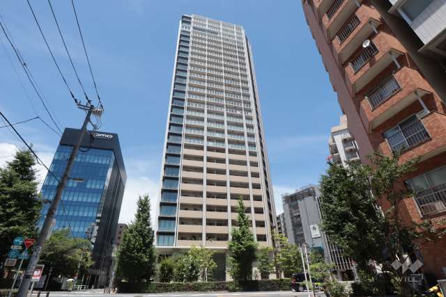 ブリリアザタワー東京八重洲アベニューの外観(南側から)