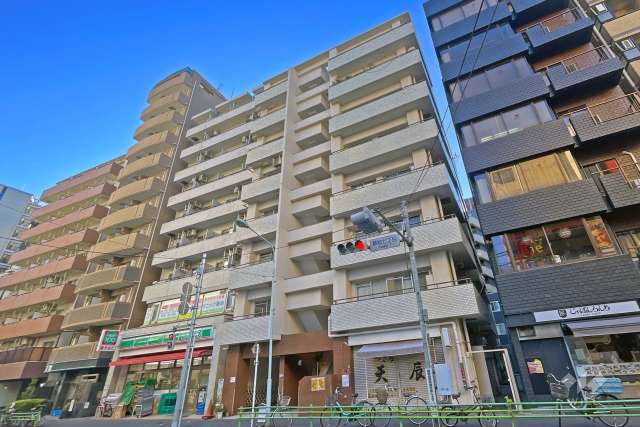 中銀築地マンシオンの外観（西側から）