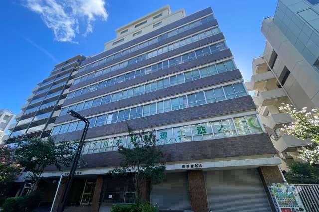 ファミール築地の外観（南西側から）　　