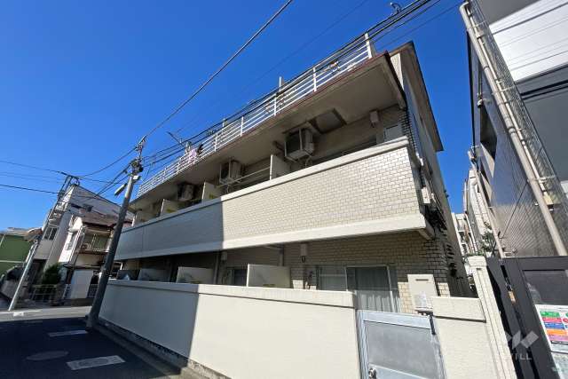 エクセレント東中野の外観（南東側から）