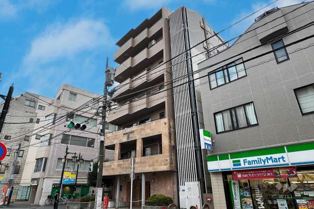 ユニーブル東中野の外観（東側から）