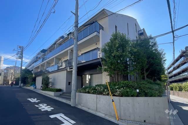 ピアース中野坂上パークフロントの外観（北西側から）