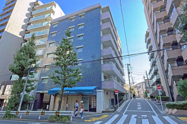 中野サニーパレスの外観（南西側から）