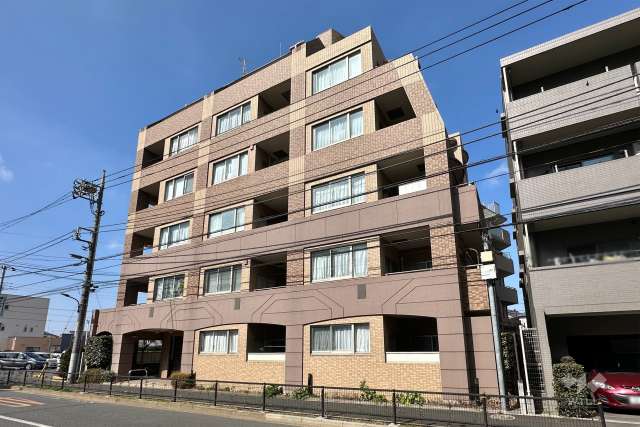 グランシティ武蔵関の外観（南東側から）