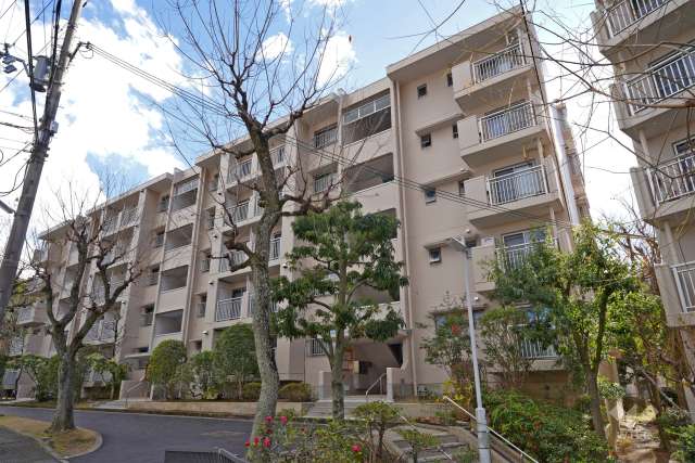 若山台第2住宅6号棟の外観（北西側から）