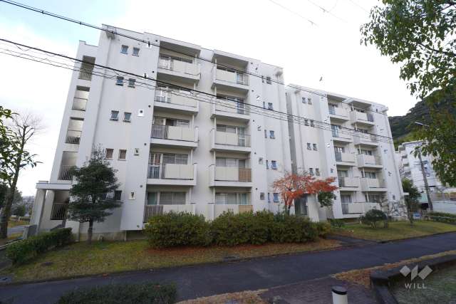 若山台第1住宅31号棟の外観（北東側から）