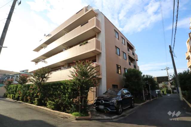 クレッセント武蔵新城ウエストの外観(南東側から)