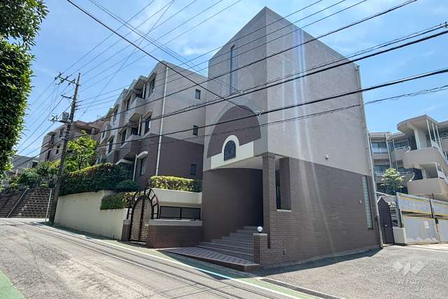 イトーピア鷺沼パラッツオの外観（北側から）