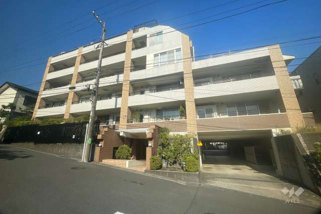 ラヴィドール宮崎台の外観（南西側から）