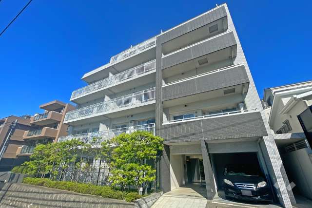 ライオンズクオーレ宮前平の外観（南西側から）