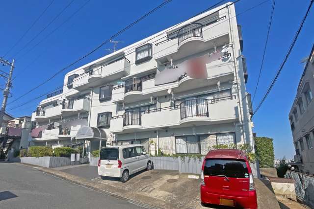 エクレール宮前平の外観（南東側から）