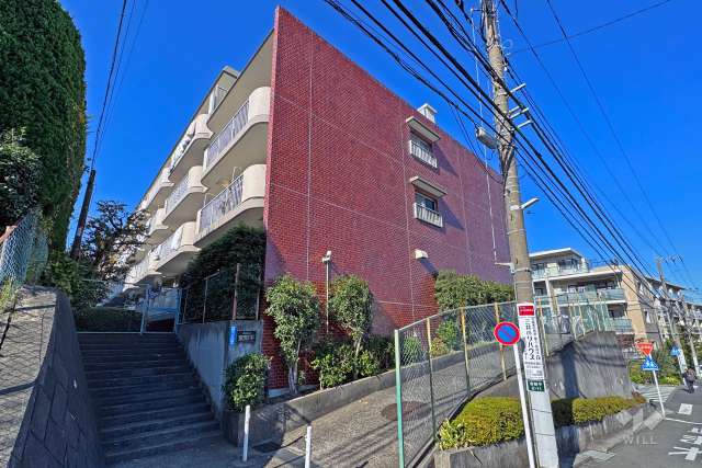 メゾン宮前平の外観(南東側から）