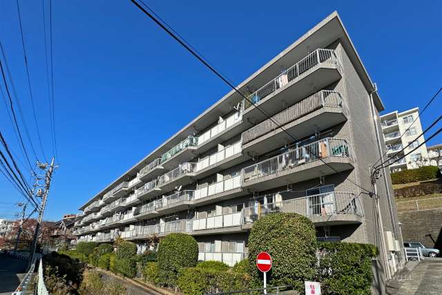 東急ドエル宮前平グリーンヒルの外観（南東側から）