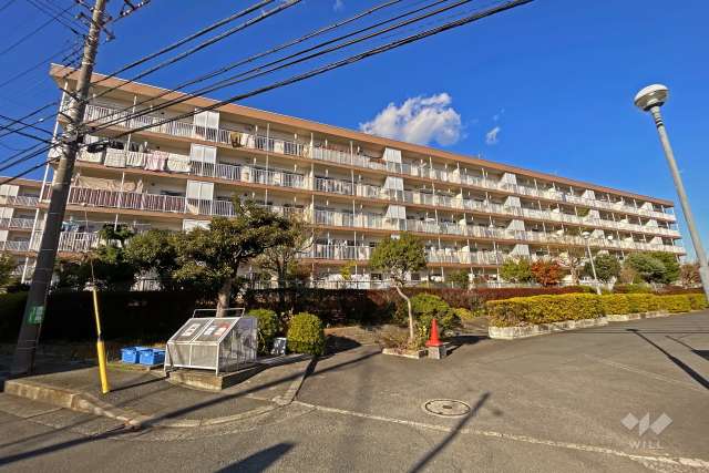 白幡台住宅１４号棟の外観（南西側から）