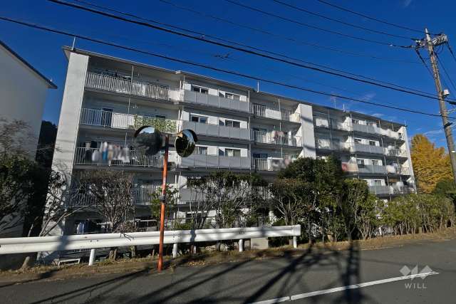 宮前平グリーンハイツ9号棟の外観（南側から）