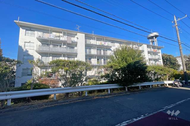 宮前平グリーンハイツ１１号棟の外観（北東側から）