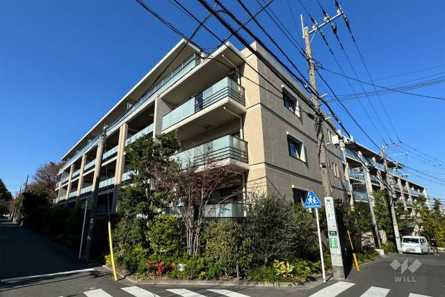 プラウド宮前平の外観（南東側から）