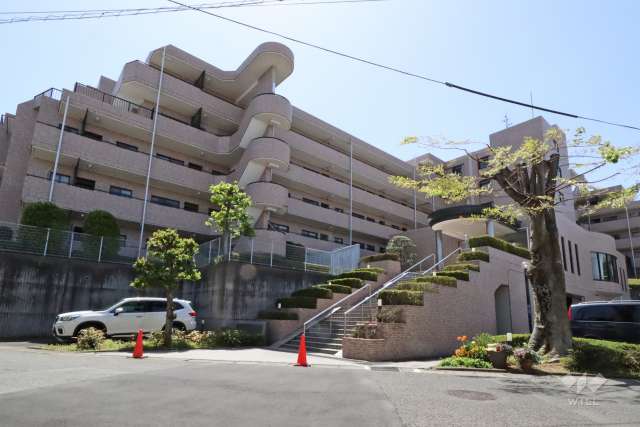 溝の口北パークホームズの外観(北東側から)