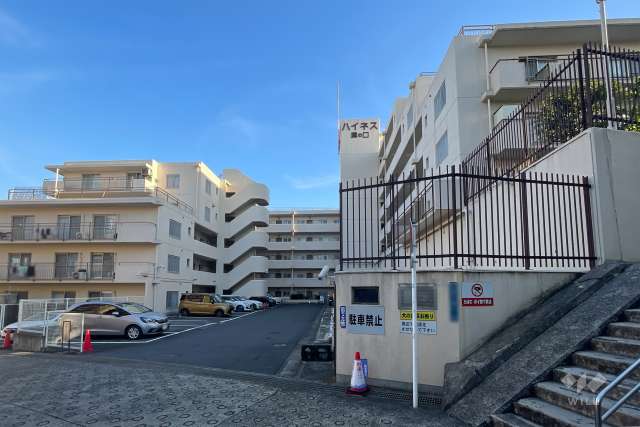 ハイネス溝の口の外観（西側から）