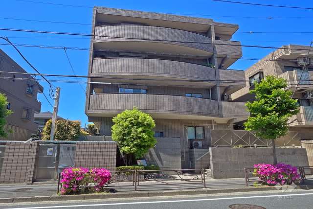 バースシティー梶ヶ谷弐番館の外観（南東側から）